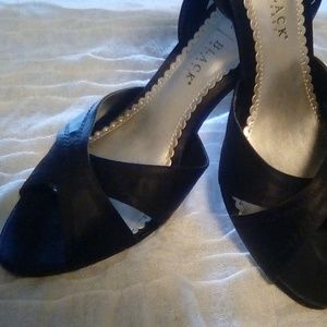 Black Dressy Pumps